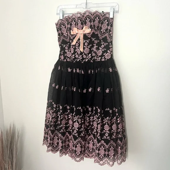 Betsey Johnson Black and Pink Strapless Dress - Picture 2 of 7